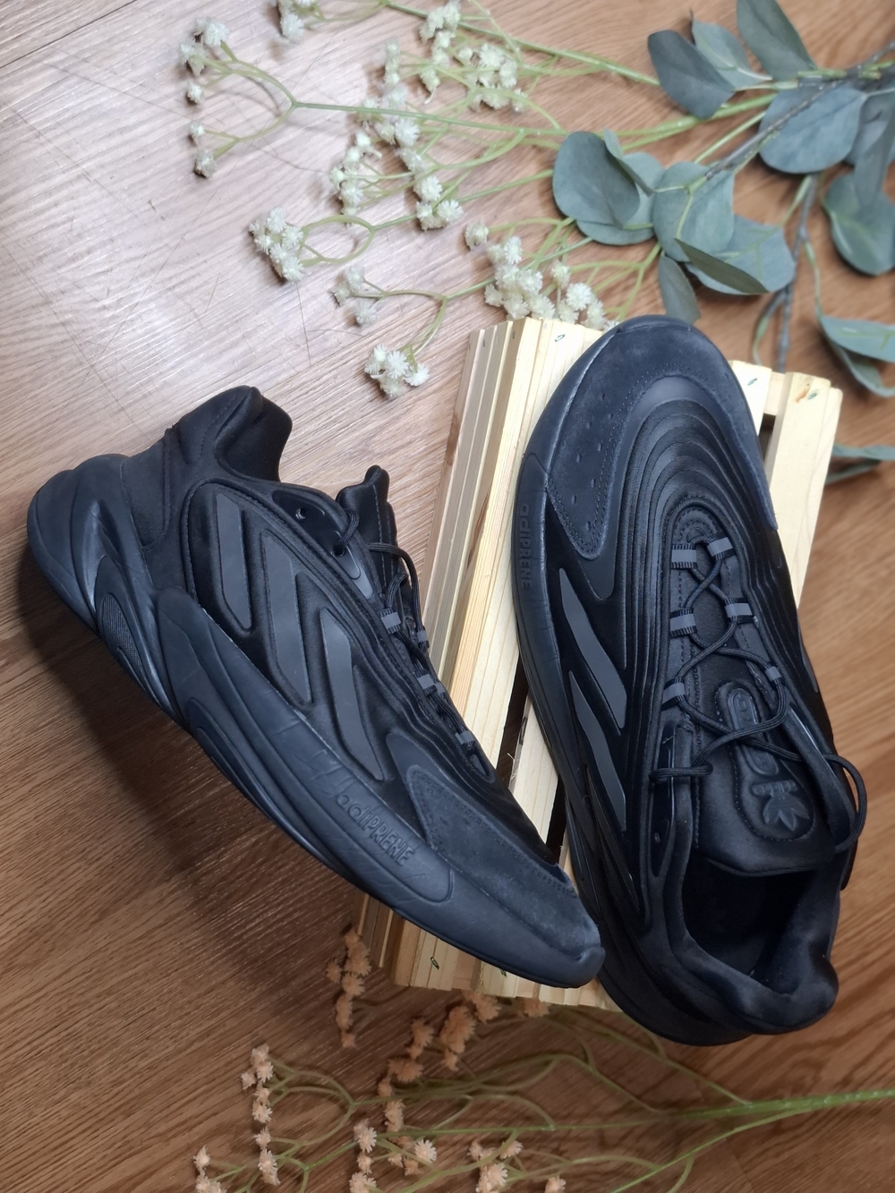 adidas Men's Black Chunky Athletic Sneakers